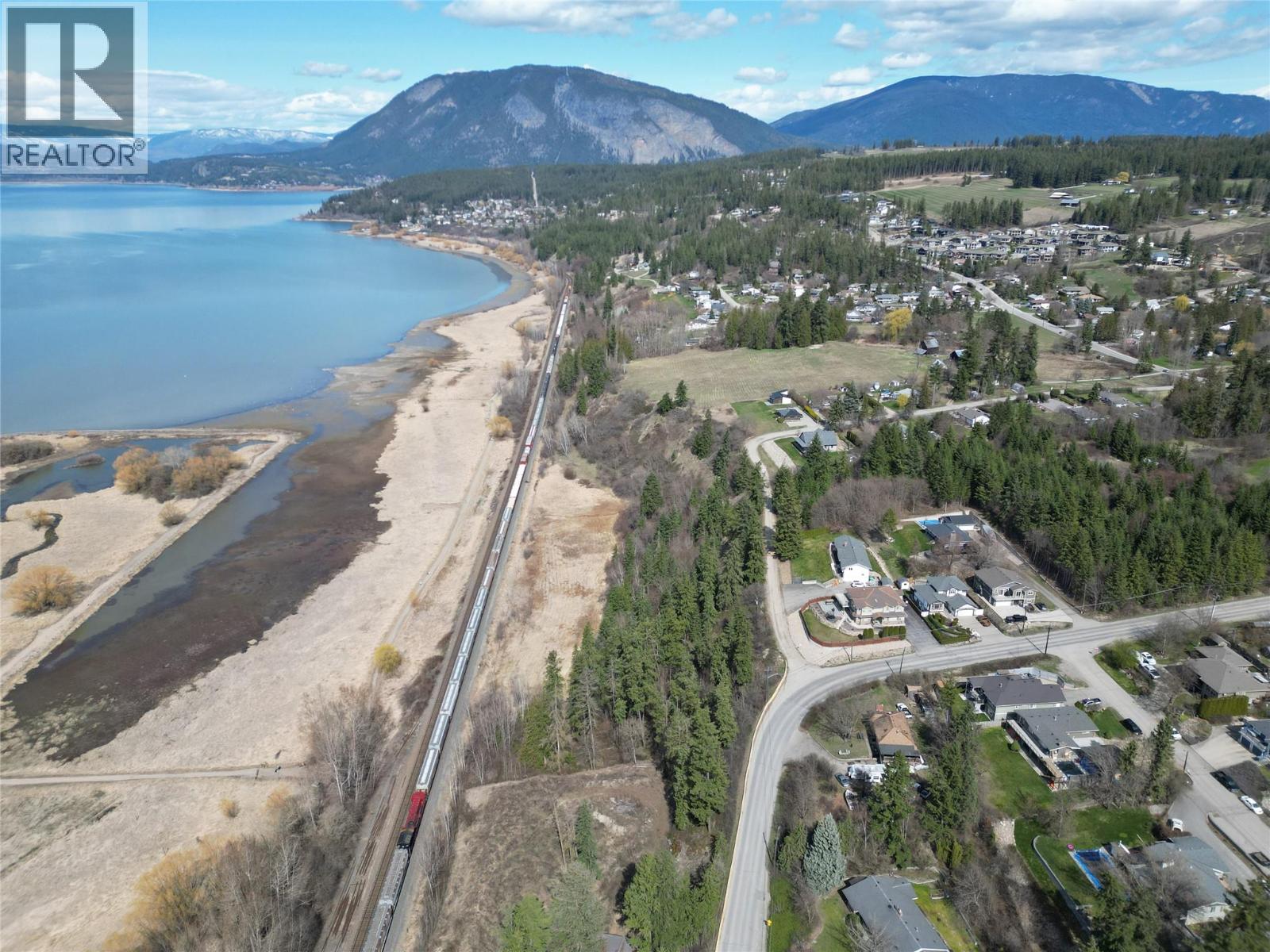 2351 Lakeshore Road Ne, Salmon Arm, British Columbia  V1E 3X9 - Photo 3 - 10382993