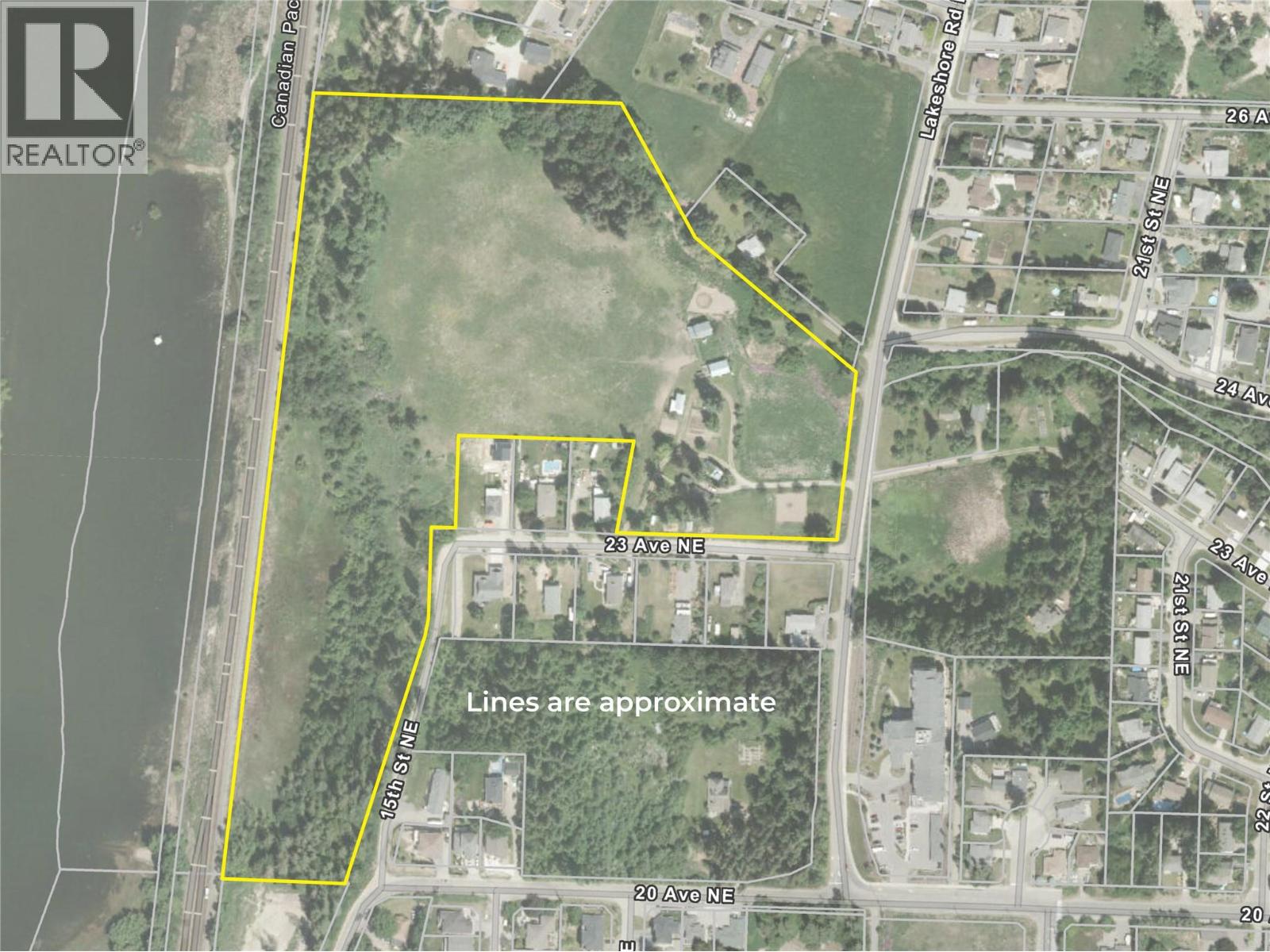 2351 Lakeshore Road Ne, Salmon Arm, British Columbia  V1E 3X9 - Photo 4 - 10382993