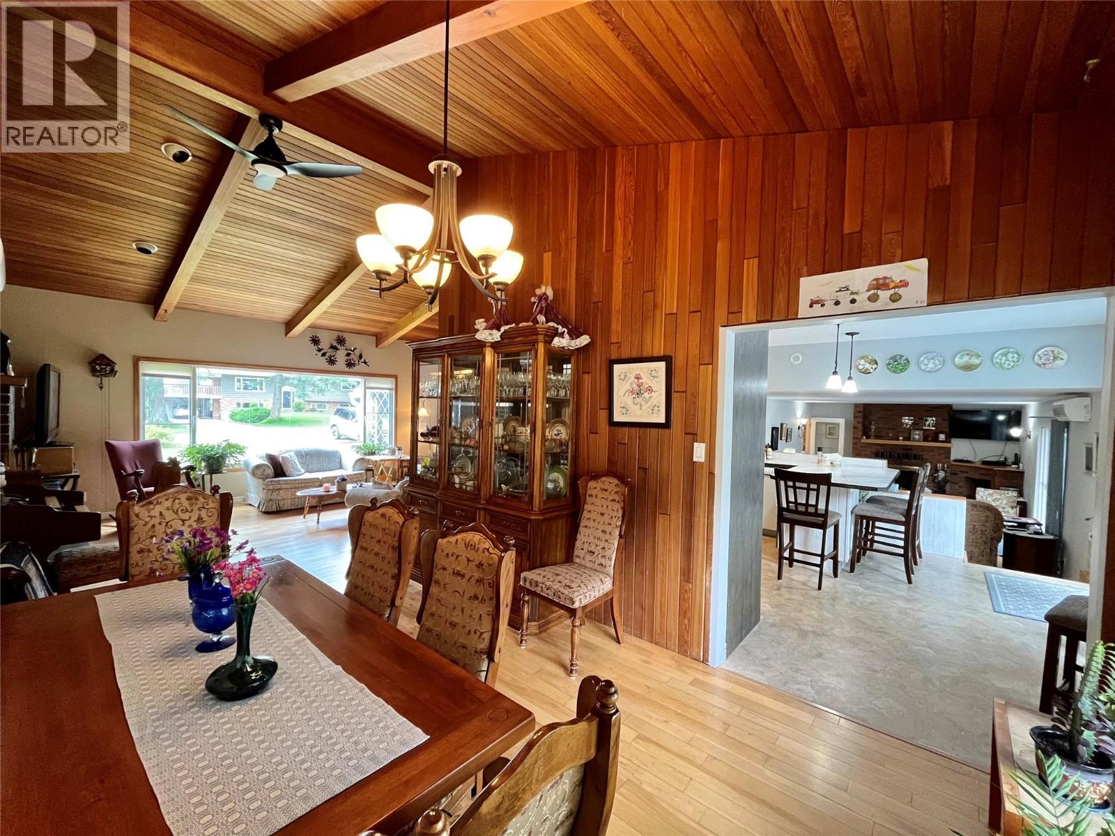 609 10th Avenue Nw, Nakusp, British Columbia  V0G 1R0 - Photo 3 - 10383263