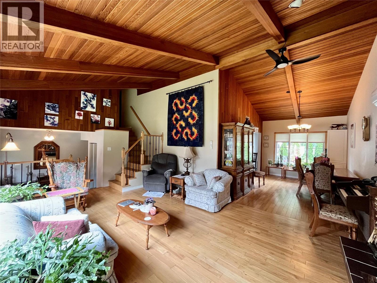 609 10th Avenue Nw, Nakusp, British Columbia  V0G 1R0 - Photo 8 - 10383263