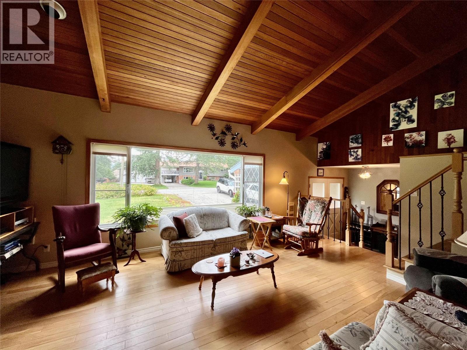 609 10th Avenue Nw, Nakusp, British Columbia  V0G 1R0 - Photo 9 - 10383263