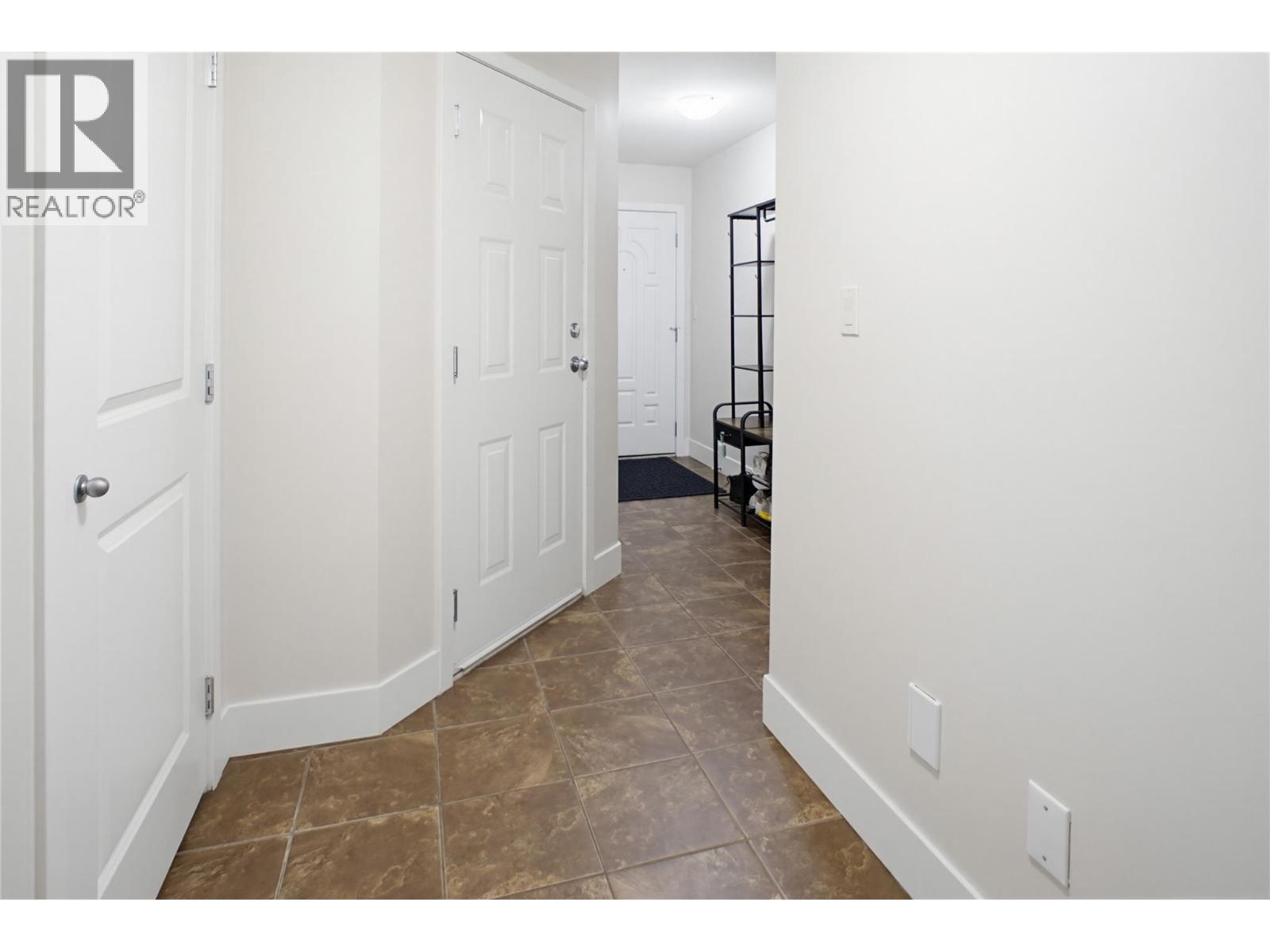 2046 Robson Place Unit# 6, Kamloops, British Columbia  V2E 0A5 - Photo 22 - 10383184