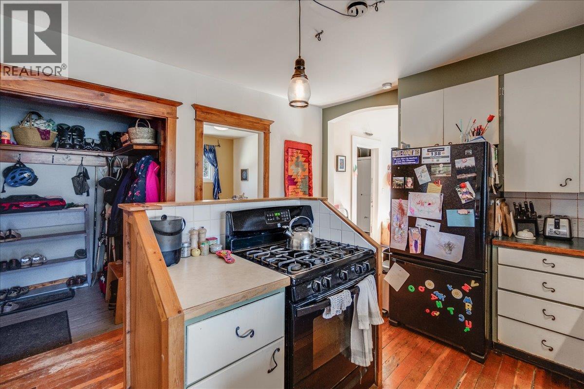 210 Park Street, Nelson, British Columbia  V1L 2G6 - Photo 11 - 10383164