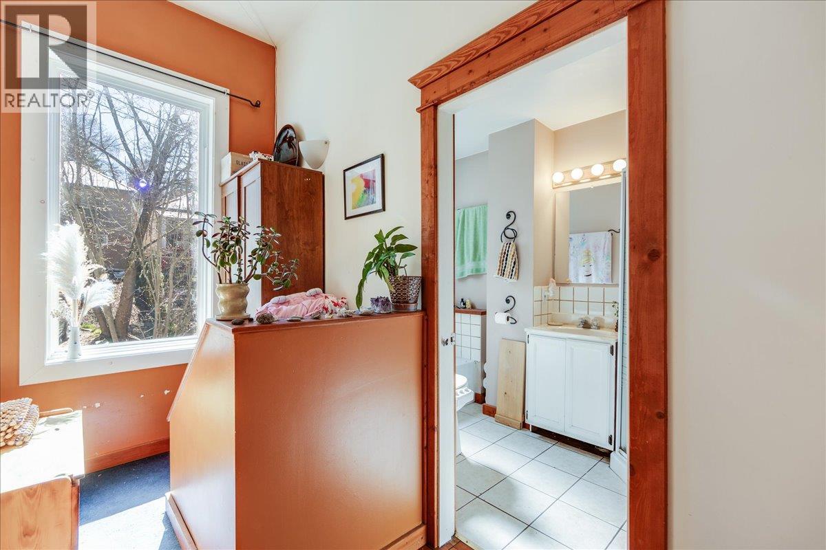 210 Park Street, Nelson, British Columbia  V1L 2G6 - Photo 15 - 10383164