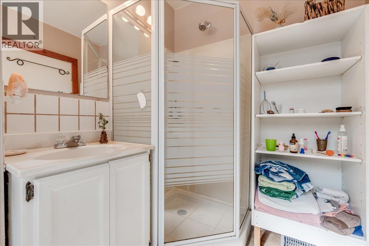 210 Park Street, Nelson, British Columbia  V1L 2G6 - Photo 21 - 10383164