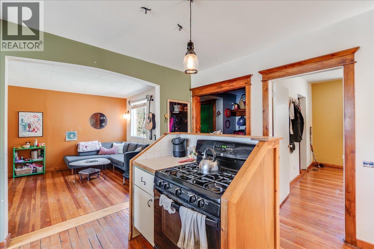 210 Park Street, Nelson, British Columbia  V1L 2G6 - Photo 9 - 10383164