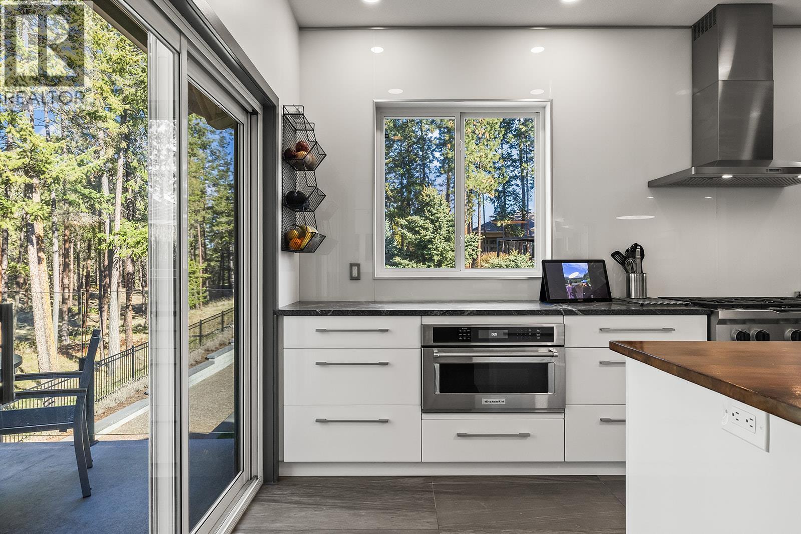 4150 Gallaghers Forest S, Kelowna, British Columbia  V1W 5E4 - Photo 19 - 10382681