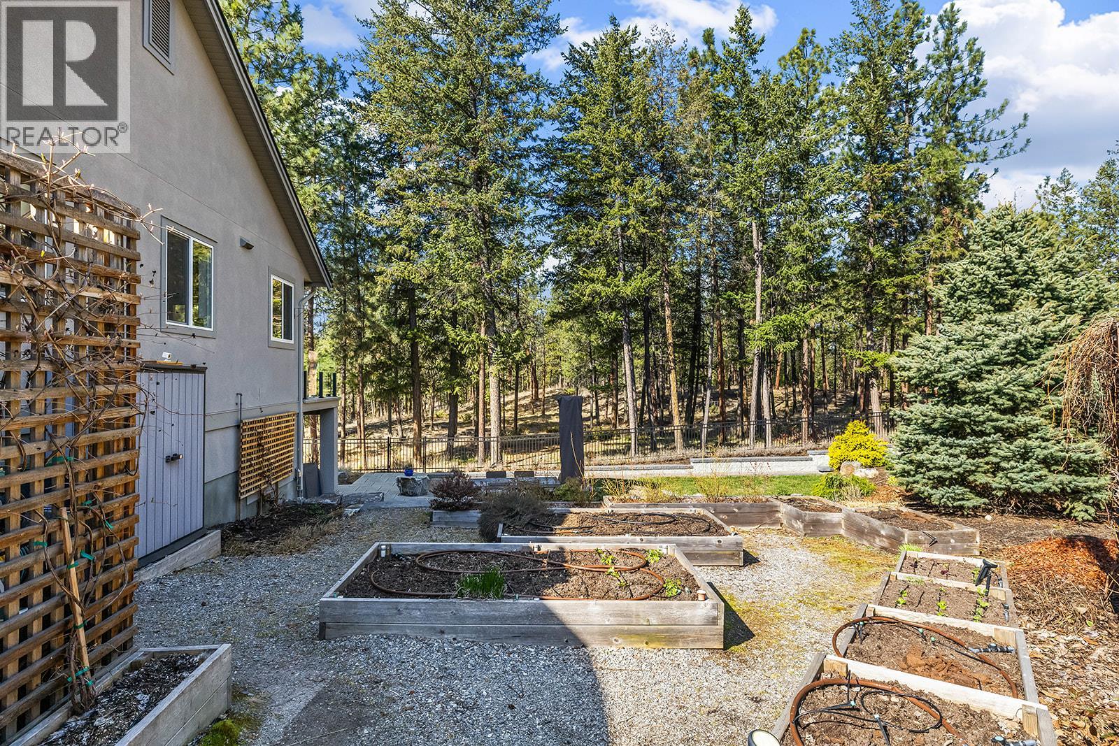 4150 Gallaghers Forest S, Kelowna, British Columbia  V1W 5E4 - Photo 47 - 10382681