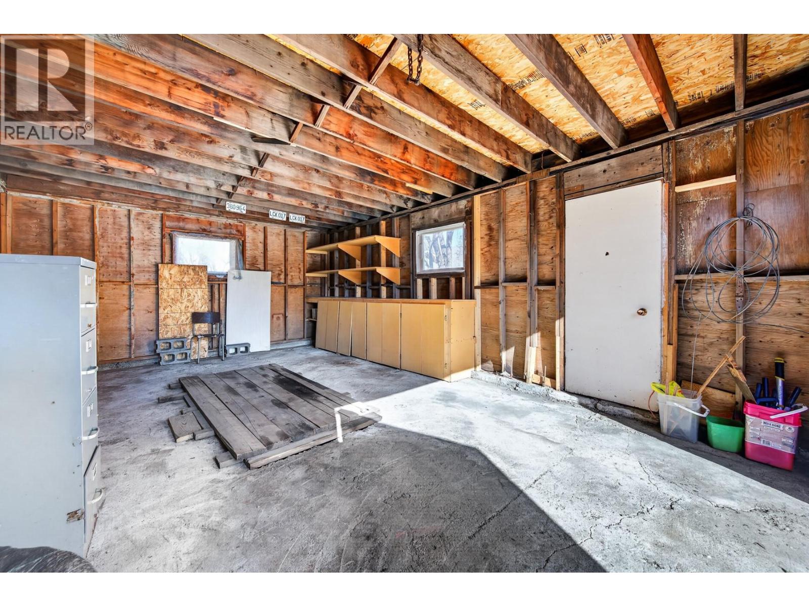 1034 Laroque Street, Kamloops, British Columbia  V2B 5L5 - Photo 23 - 10381664