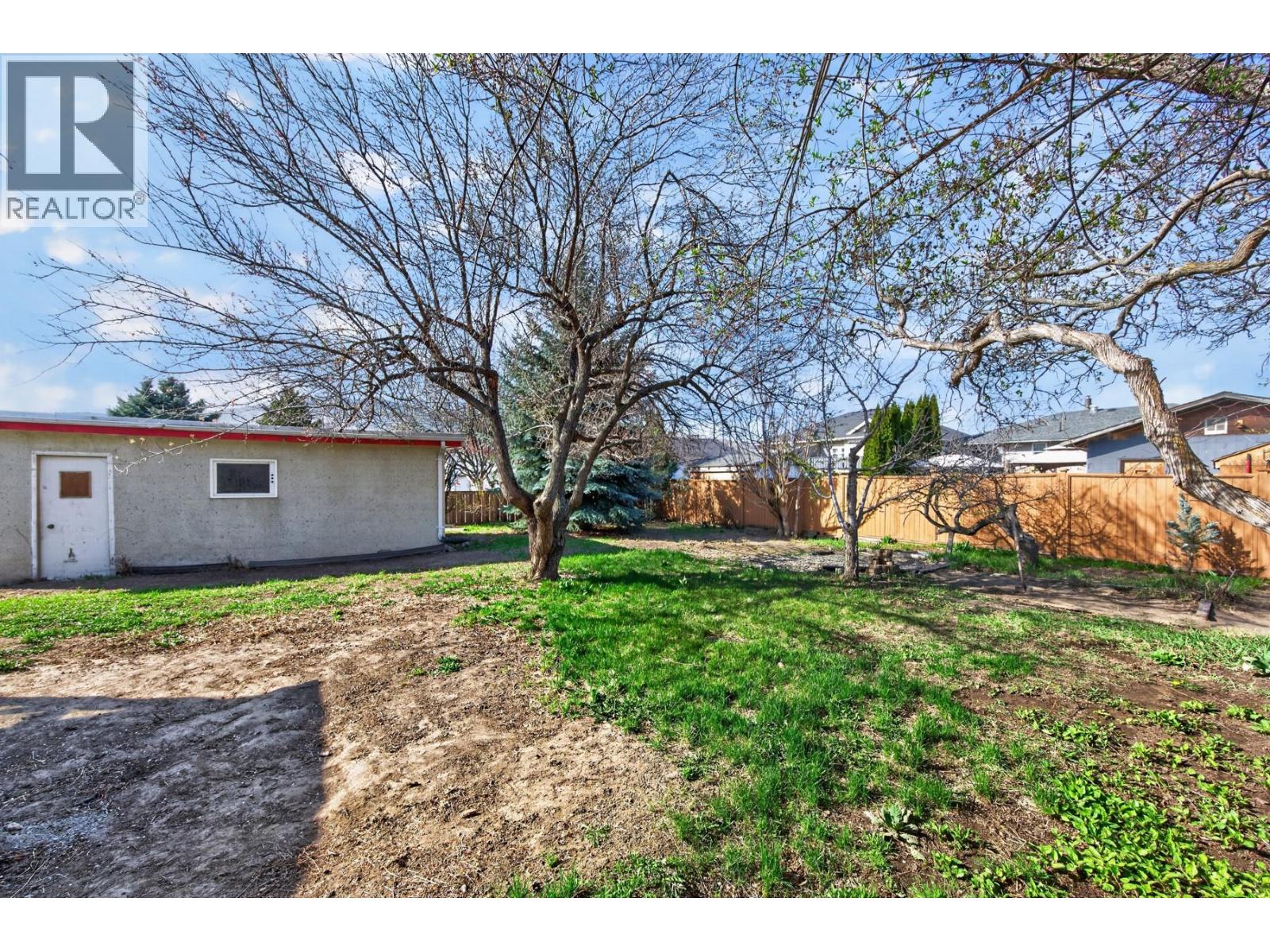 1034 Laroque Street, Kamloops, British Columbia  V2B 5L5 - Photo 25 - 10381664