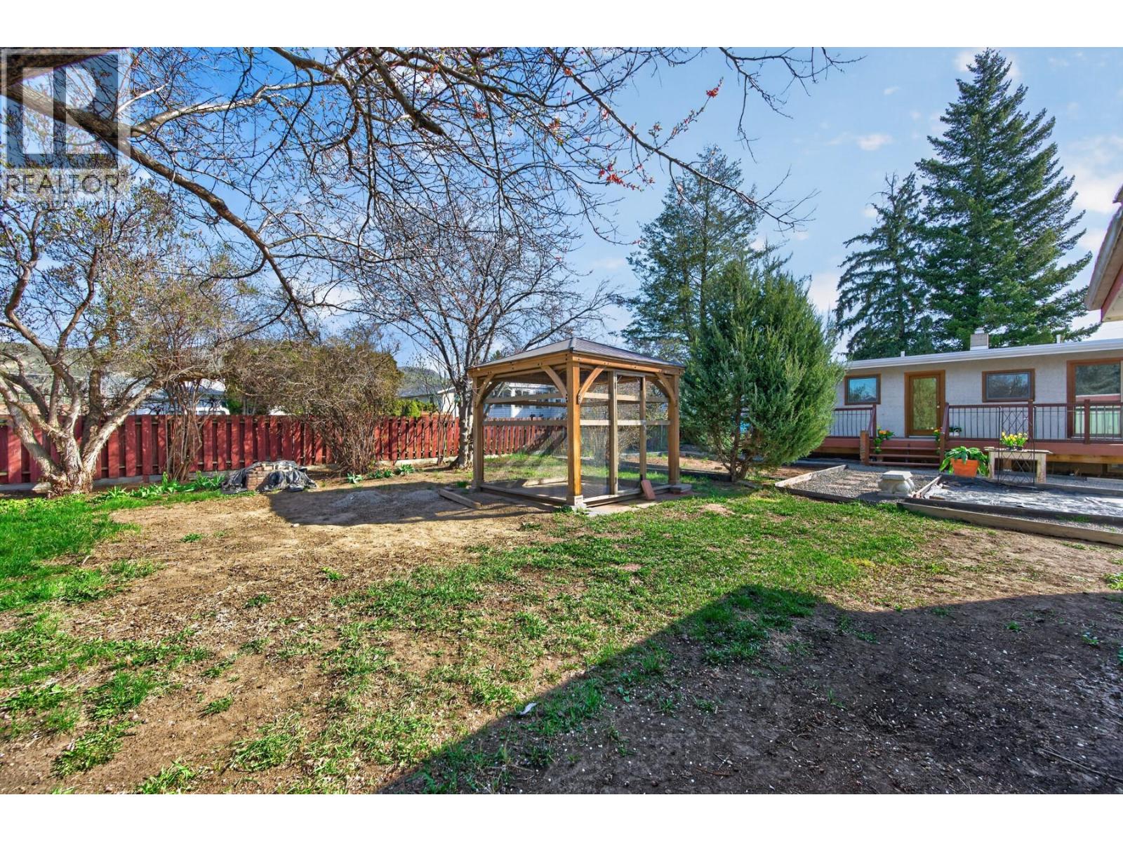 1034 Laroque Street, Kamloops, British Columbia  V2B 5L5 - Photo 27 - 10381664