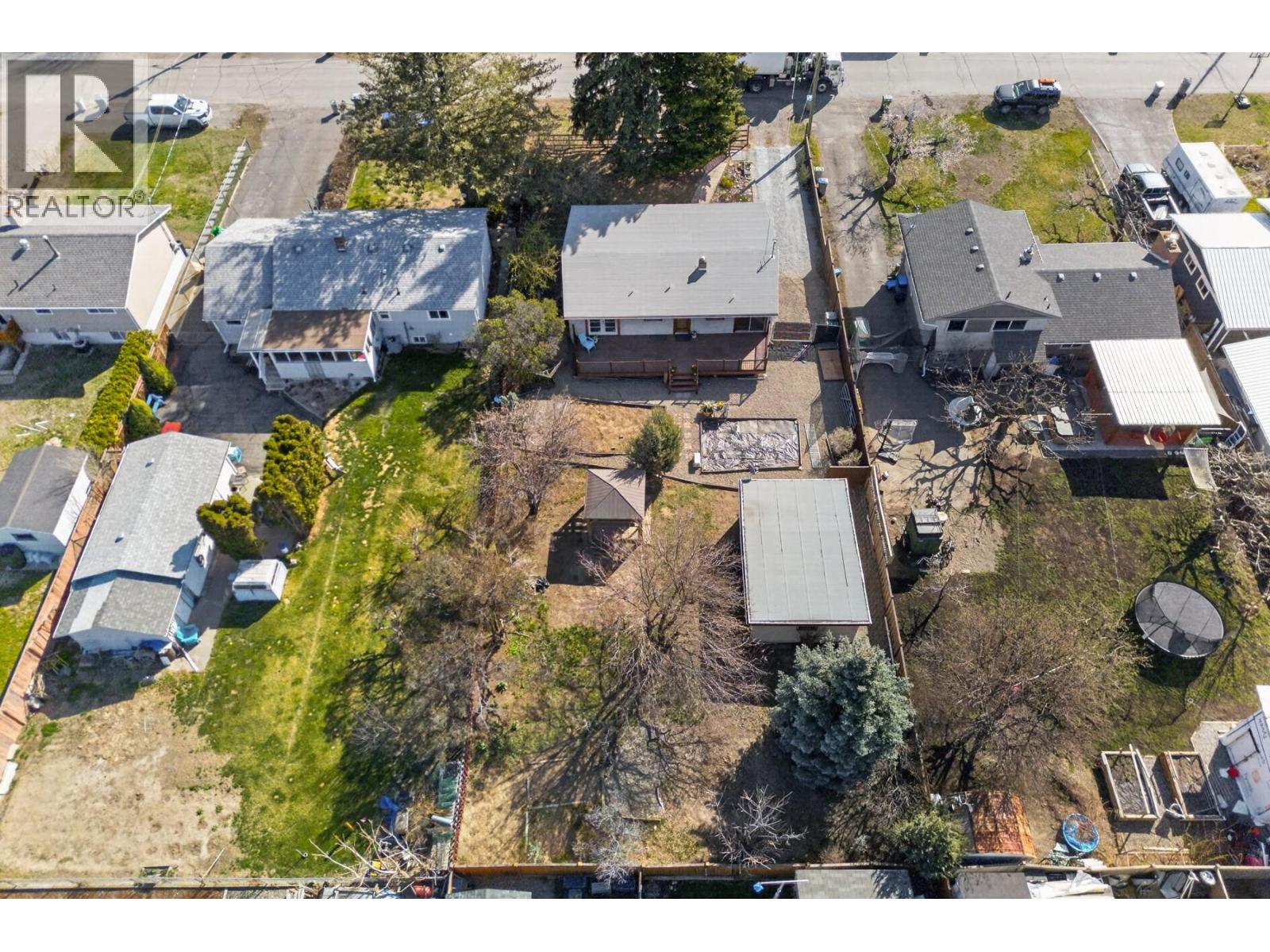 1034 Laroque Street, Kamloops, British Columbia  V2B 5L5 - Photo 38 - 10381664