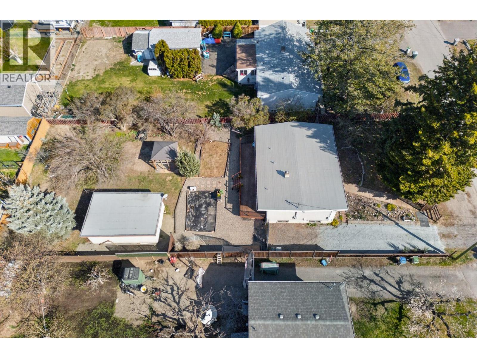 1034 Laroque Street, Kamloops, British Columbia  V2B 5L5 - Photo 39 - 10381664