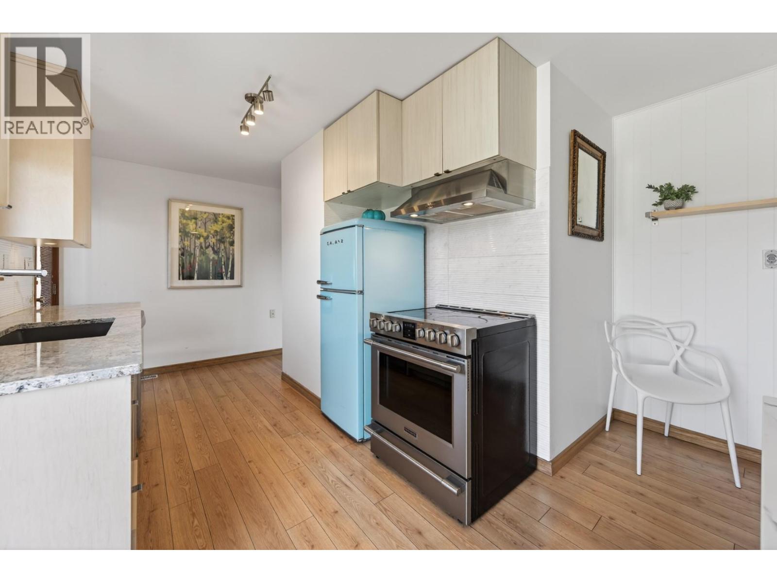 1034 Laroque Street, Kamloops, British Columbia  V2B 5L5 - Photo 8 - 10381664