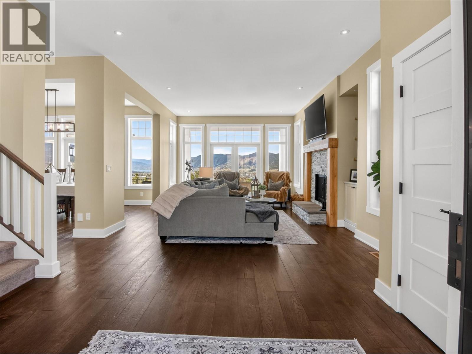 1276 Riddle Road, Penticton, British Columbia  V2A 8X2 - Photo 4 - 10381824