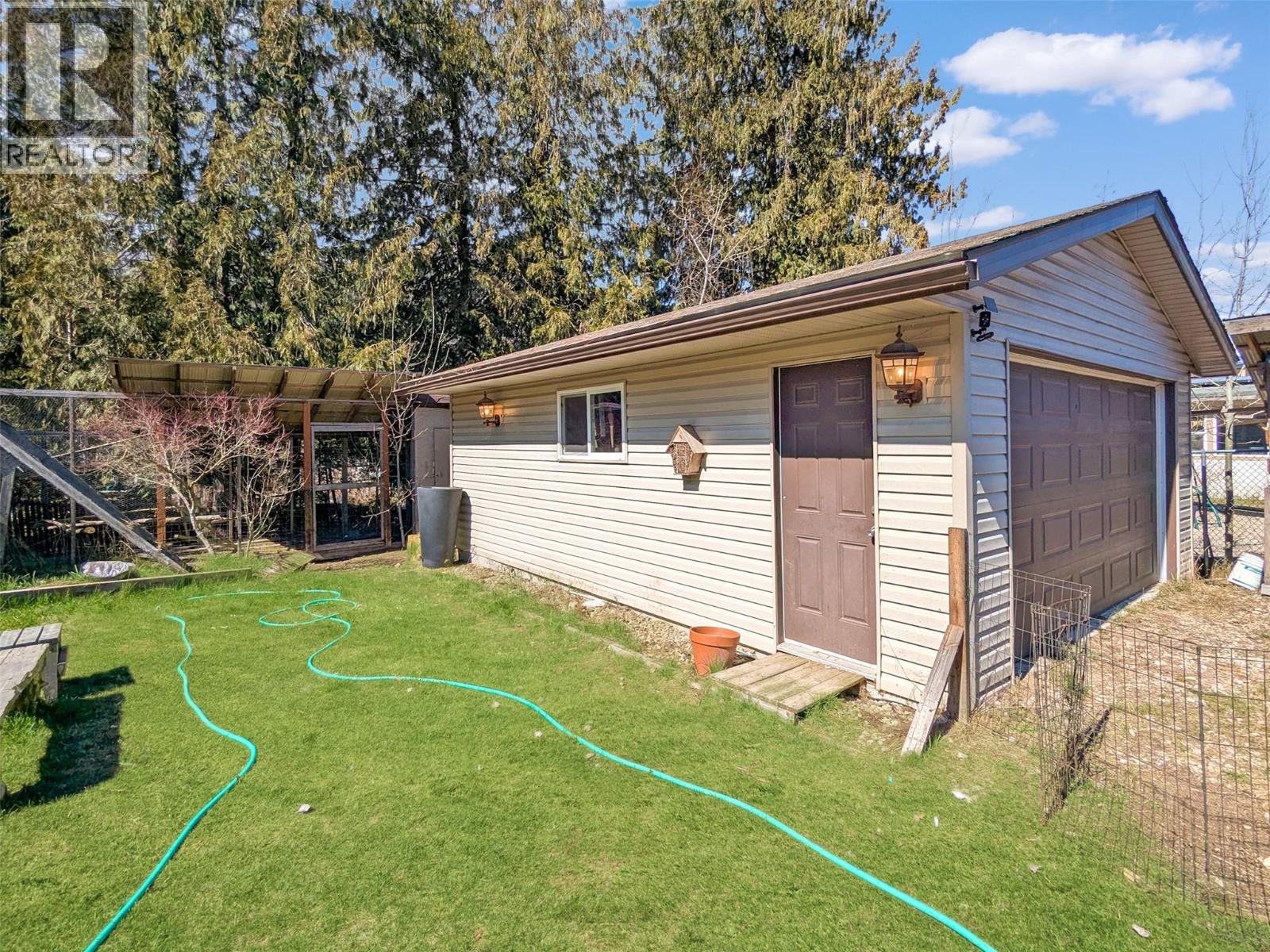 1007 Harold Street, Slocan, British Columbia  V0G 2C0 - Photo 21 - 10383250