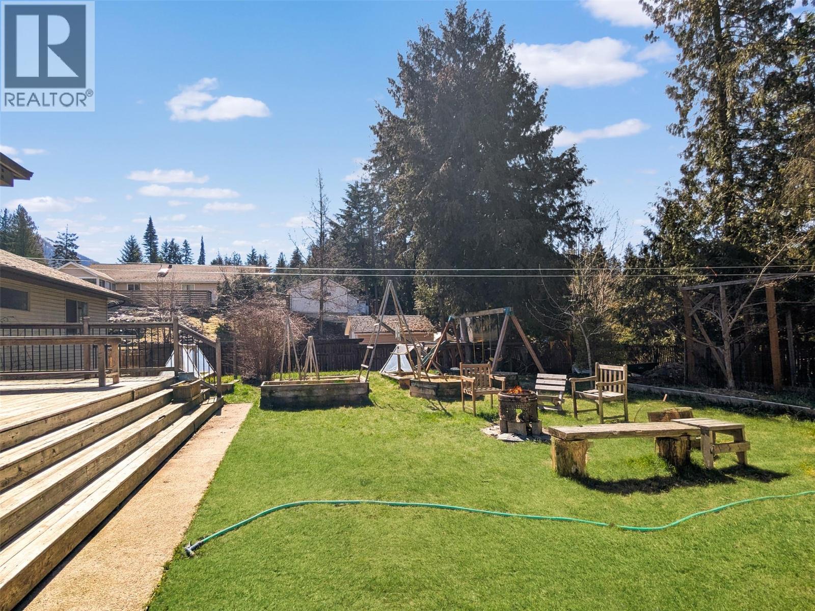 1007 Harold Street, Slocan, British Columbia  V0G 2C0 - Photo 22 - 10383250