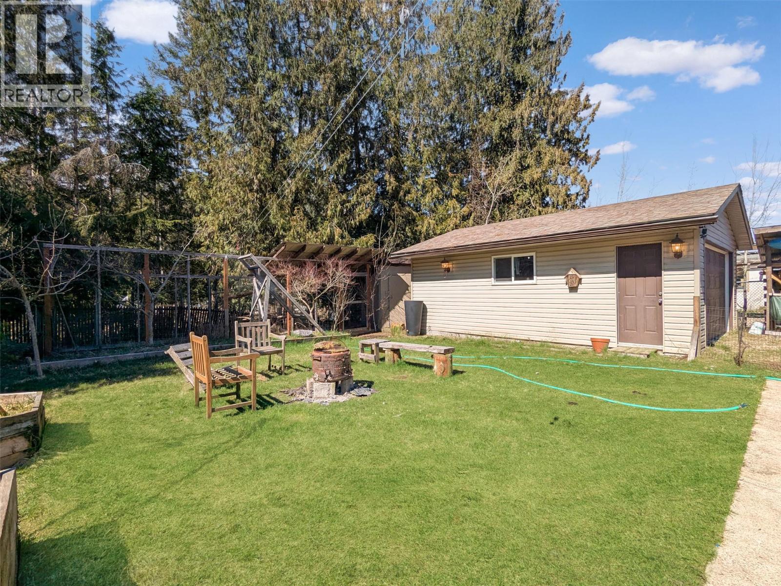 1007 Harold Street, Slocan, British Columbia  V0G 2C0 - Photo 28 - 10383250