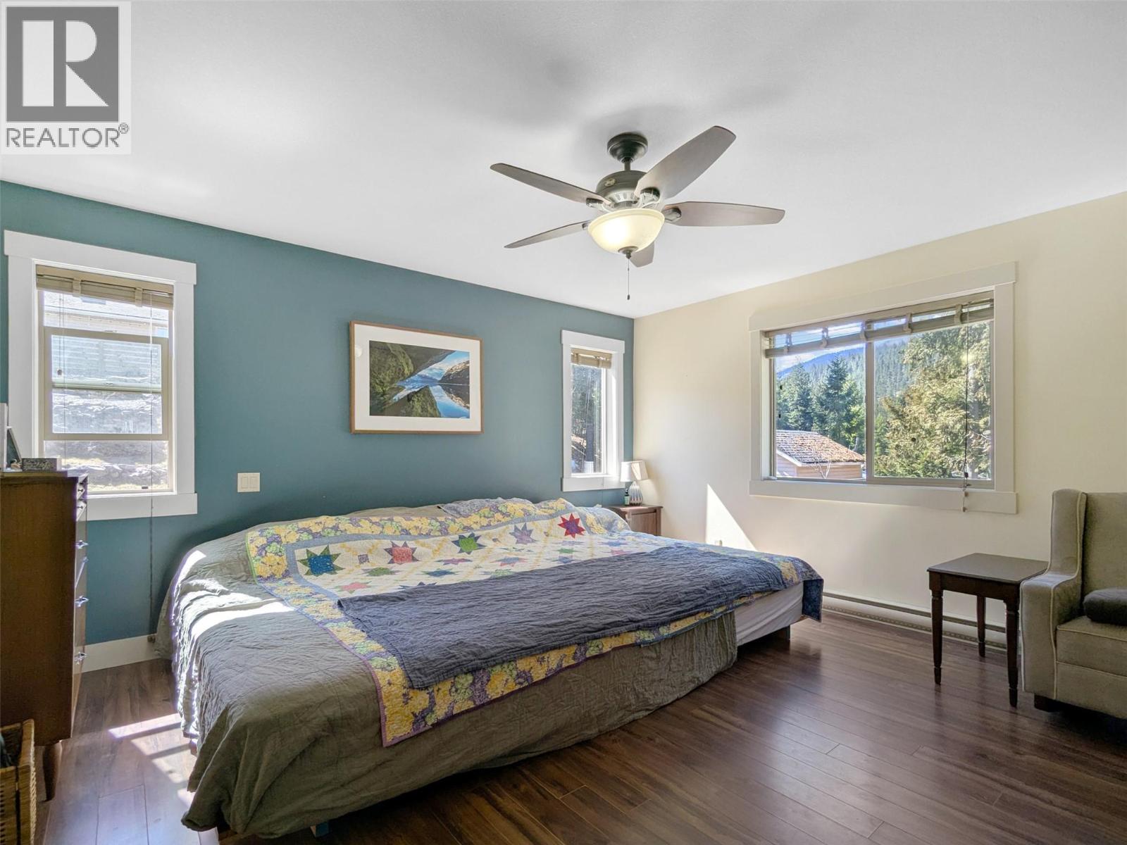 1007 Harold Street, Slocan, British Columbia  V0G 2C0 - Photo 3 - 10383250