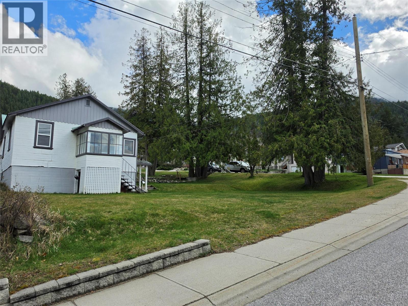 804 Eighth Street, Nelson, British Columbia  V1L 3B1 - Photo 15 - 10383190