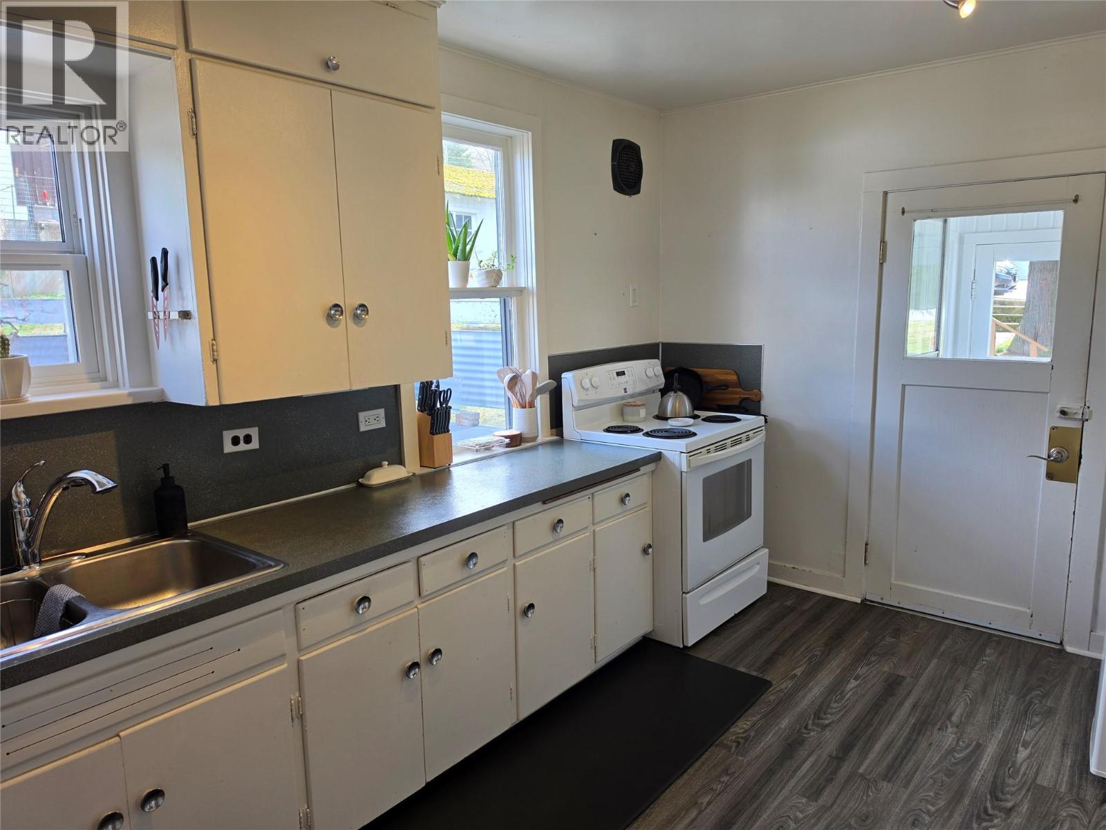 804 Eighth Street, Nelson, British Columbia  V1L 3B1 - Photo 5 - 10383190