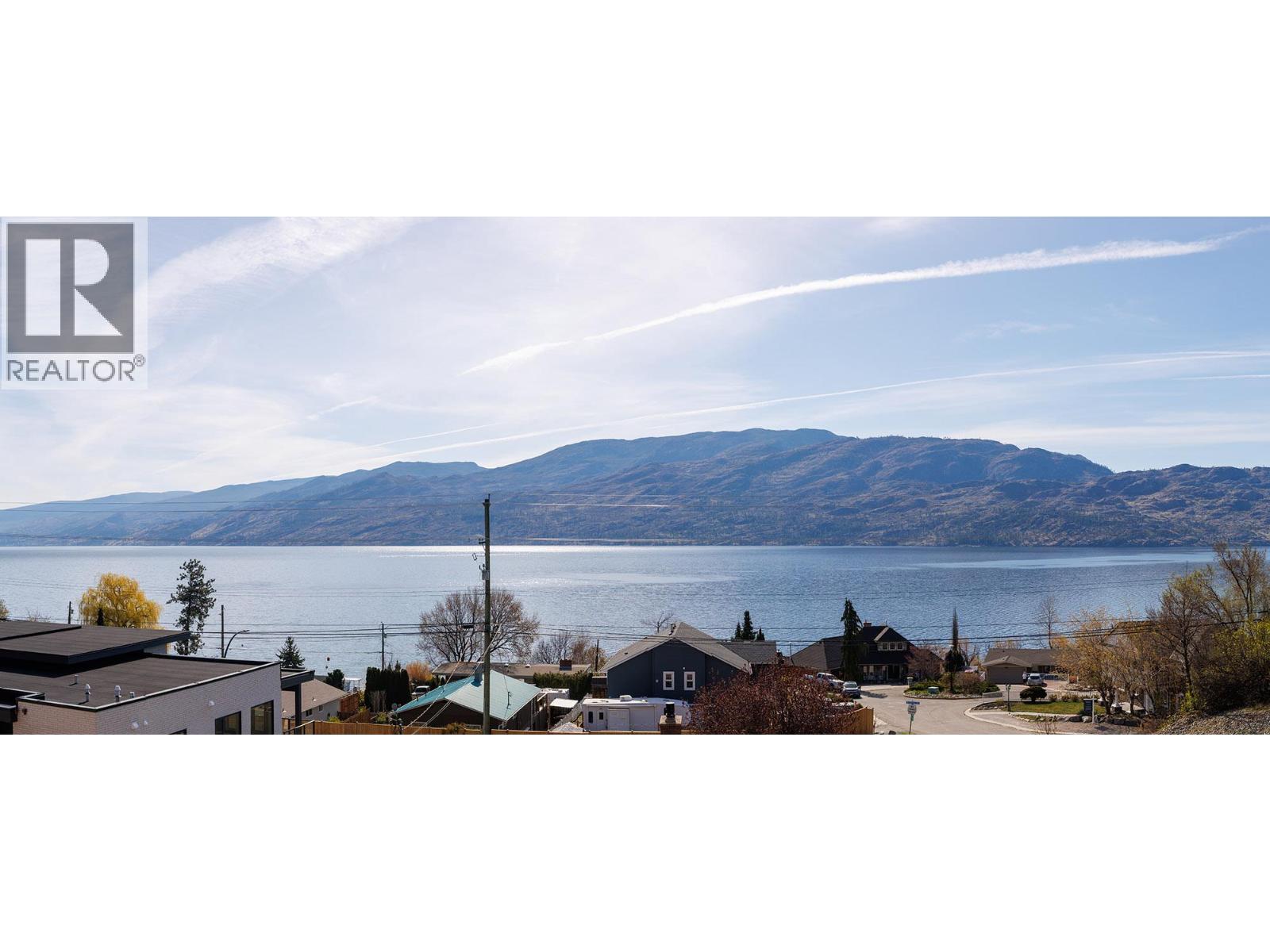 5304 Buchanan Road Unit# 201, Peachland, British Columbia  V0H 1X1 - Photo 1 - 10383270