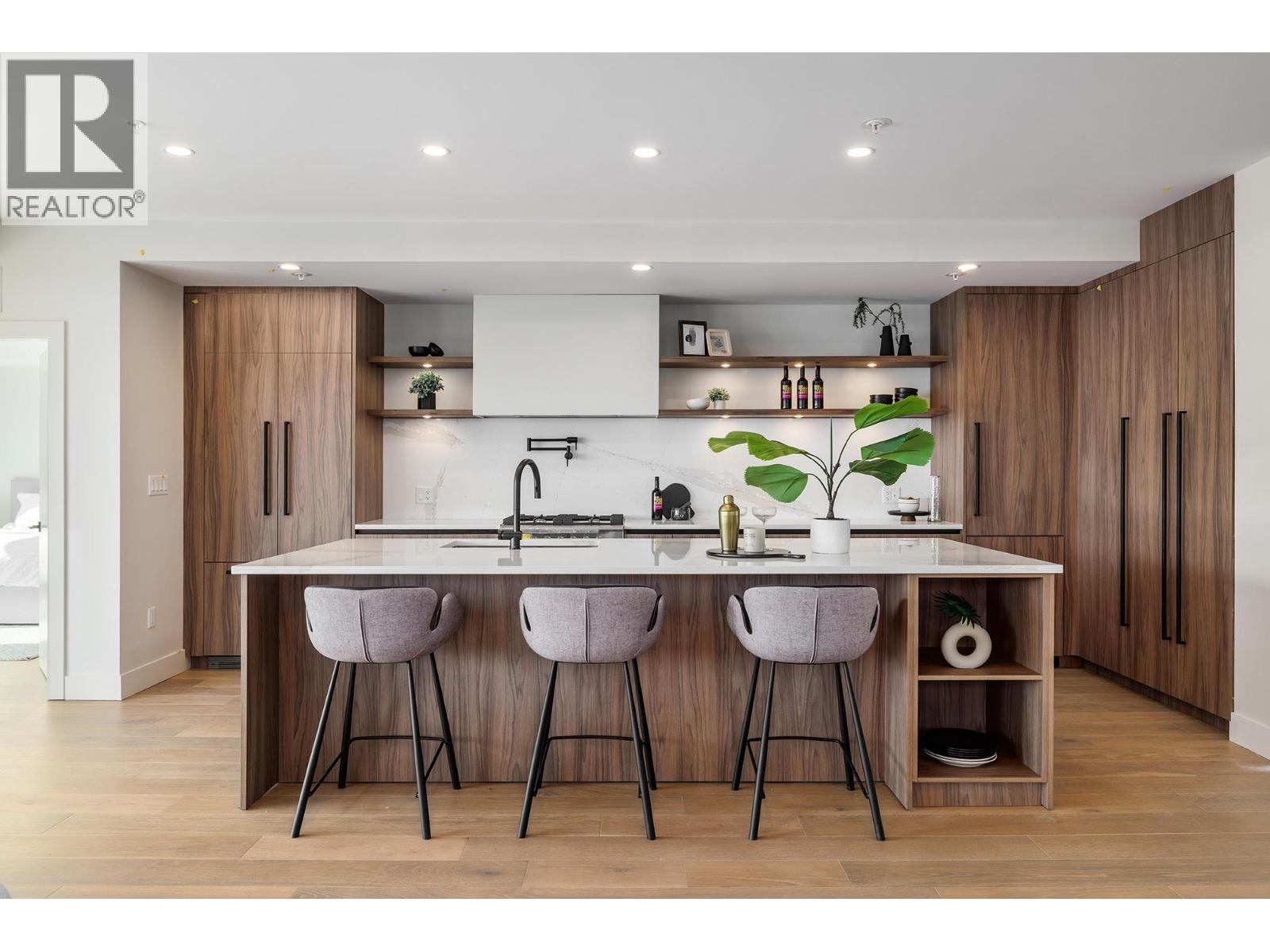 5304 Buchanan Road Unit# 201, Peachland, British Columbia  V0H 1X1 - Photo 2 - 10383270