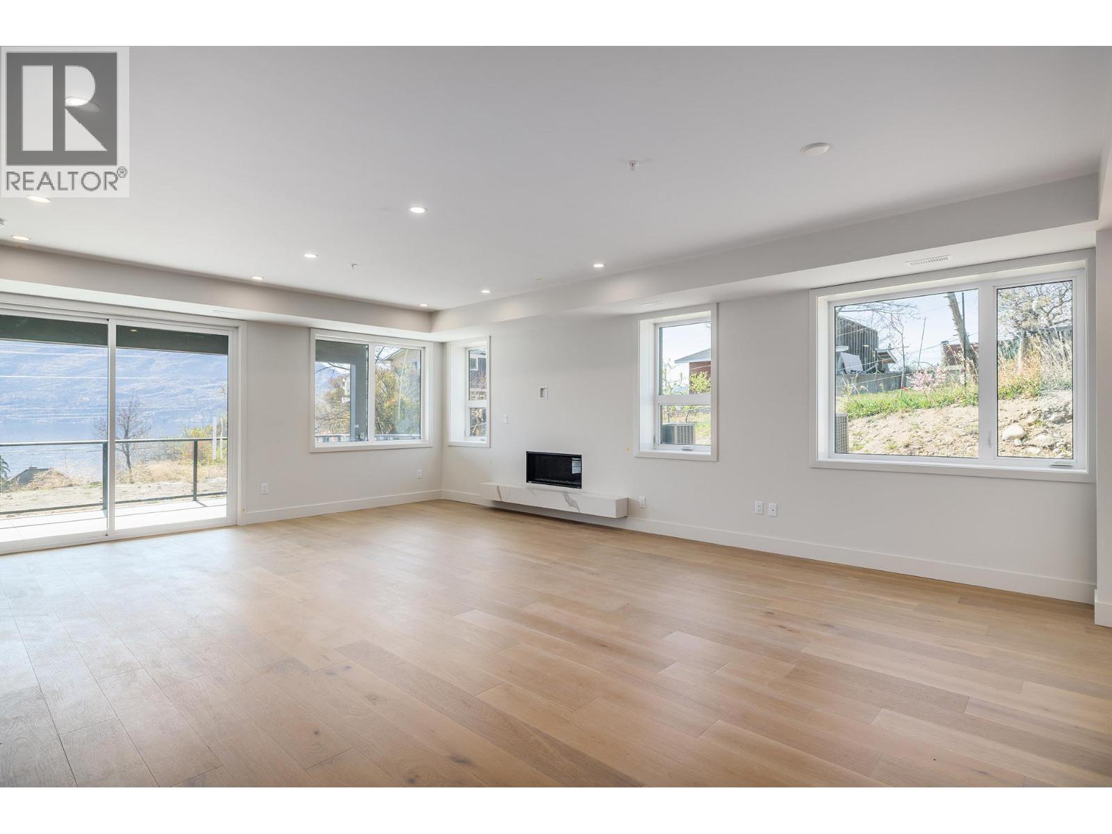 5304 Buchanan Road Unit# 102, Peachland, British Columbia  V0H 1X1 - Photo 3 - 10383246