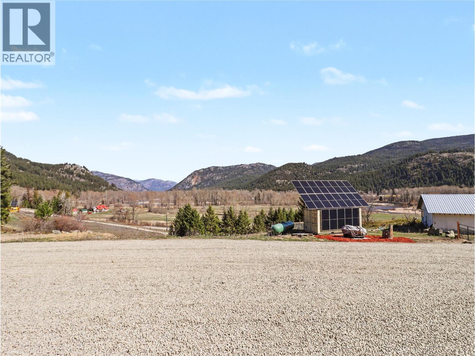 10899 Seabrook Road, Grand Forks, British Columbia  V0H 1H8 - Photo 6 - 10383229