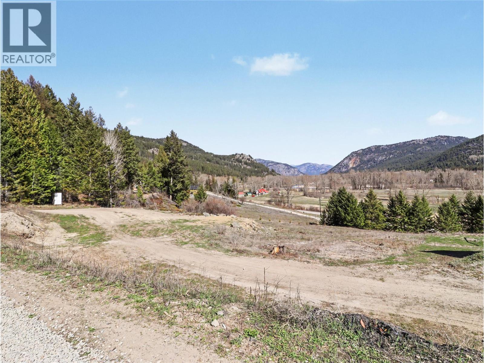 10899 Seabrook Road, Grand Forks, British Columbia  V0H 1H8 - Photo 8 - 10383229