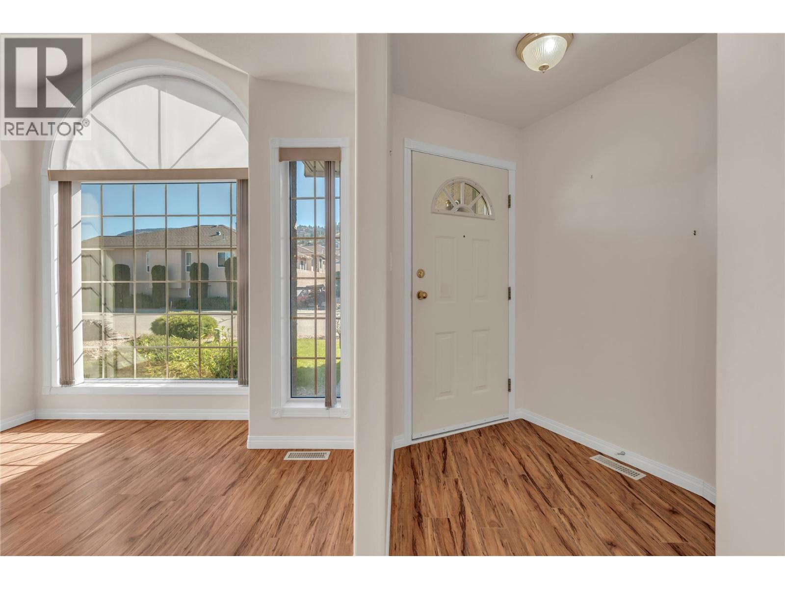 1634 Carmi Avenue Unit# 139, Penticton, British Columbia  V2A 8K5 - Photo 4 - 10383033