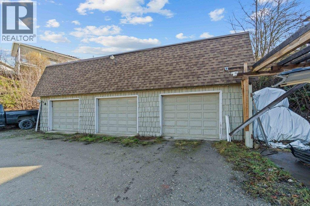 1321 10 Avenue Ne, Salmon Arm, British Columbia  V1E 2V6 - Photo 10 - 10383237