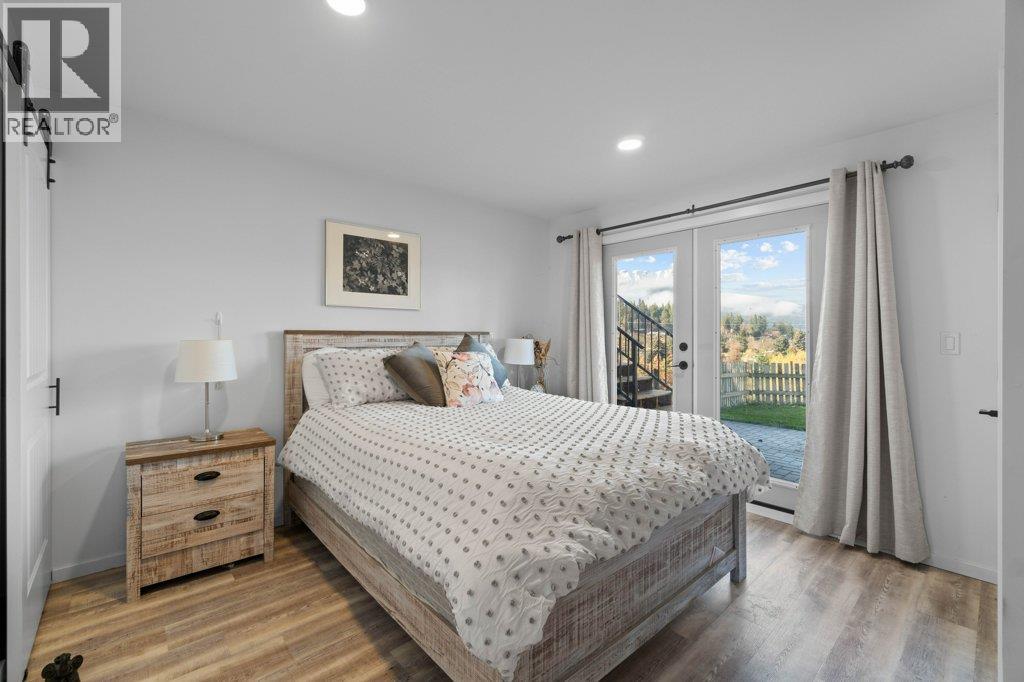 1321 10 Avenue Ne, Salmon Arm, British Columbia  V1E 2V6 - Photo 15 - 10383237