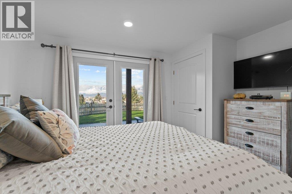 1321 10 Avenue Ne, Salmon Arm, British Columbia  V1E 2V6 - Photo 16 - 10383237