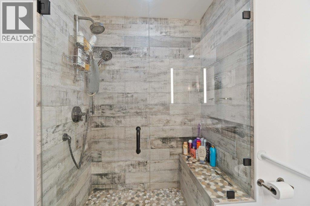 1321 10 Avenue Ne, Salmon Arm, British Columbia  V1E 2V6 - Photo 18 - 10383237