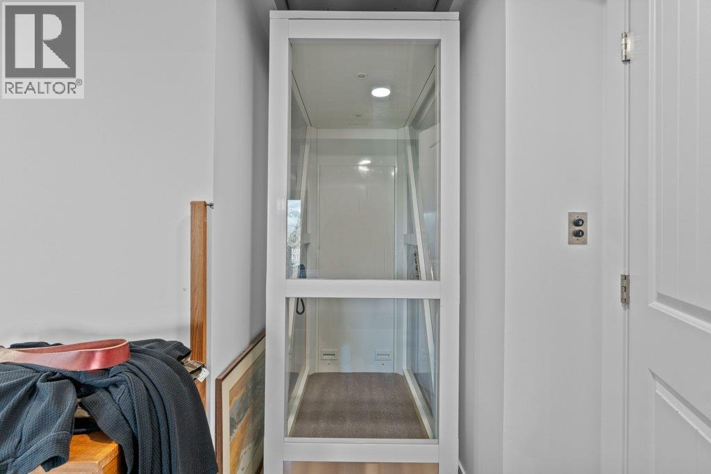 1321 10 Avenue Ne, Salmon Arm, British Columbia  V1E 2V6 - Photo 19 - 10383237