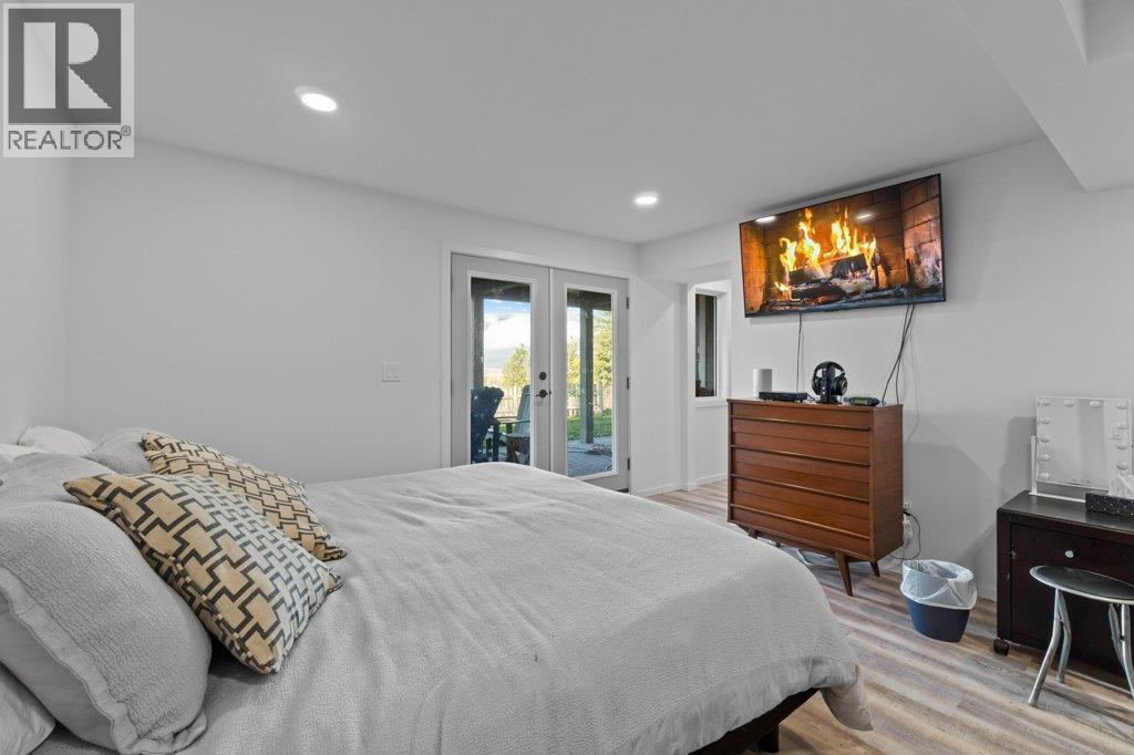 1321 10 Avenue Ne, Salmon Arm, British Columbia  V1E 2V6 - Photo 20 - 10383237