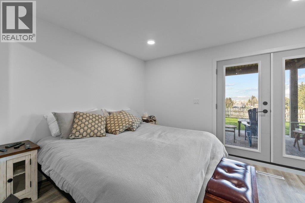 1321 10 Avenue Ne, Salmon Arm, British Columbia  V1E 2V6 - Photo 21 - 10383237