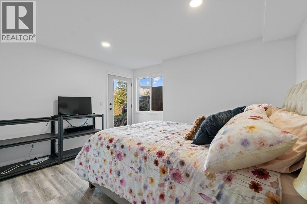 1321 10 Avenue Ne, Salmon Arm, British Columbia  V1E 2V6 - Photo 24 - 10383237