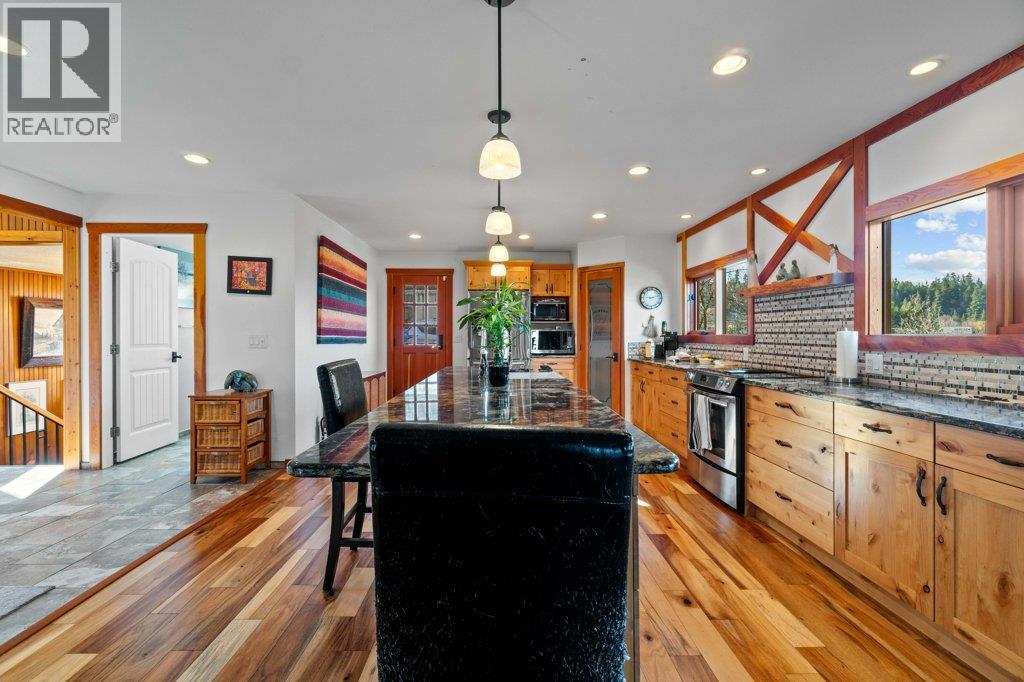 1321 10 Avenue Ne, Salmon Arm, British Columbia  V1E 2V6 - Photo 32 - 10383237