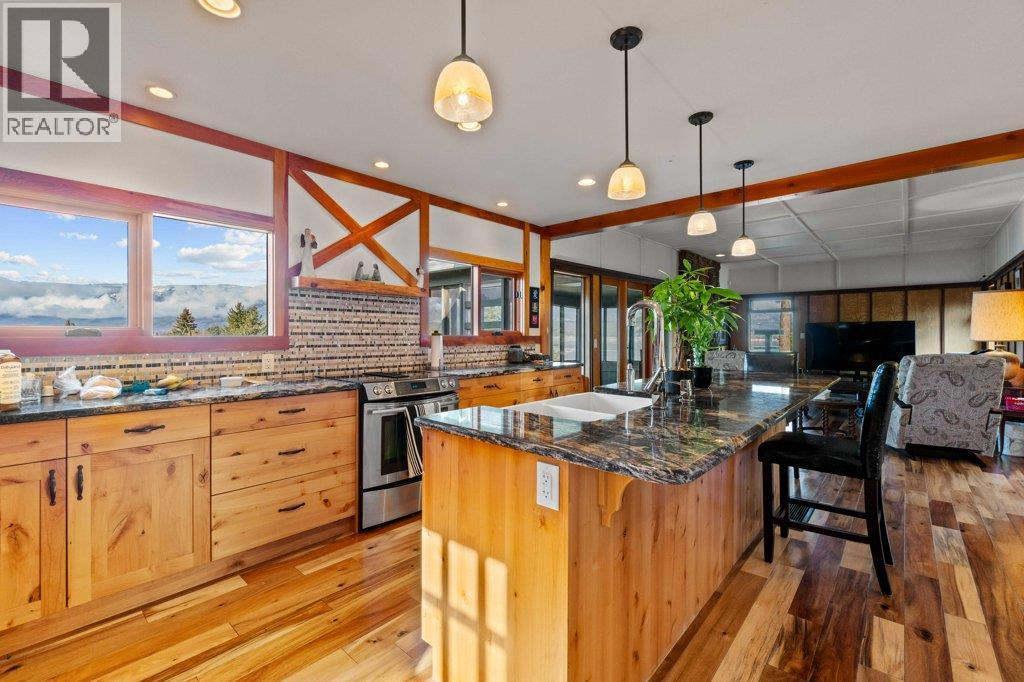 1321 10 Avenue Ne, Salmon Arm, British Columbia  V1E 2V6 - Photo 42 - 10383237