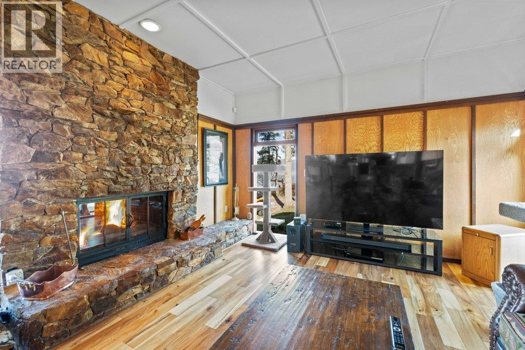 1321 10 Avenue Ne, Salmon Arm, British Columbia  V1E 2V6 - Photo 47 - 10383237