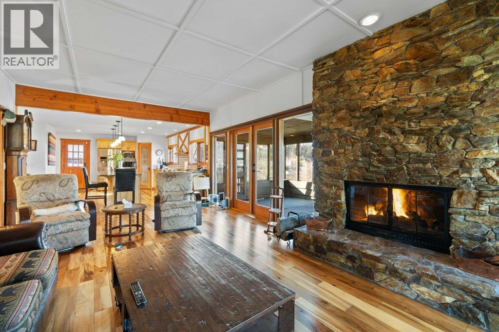 1321 10 Avenue Ne, Salmon Arm, British Columbia  V1E 2V6 - Photo 48 - 10383237