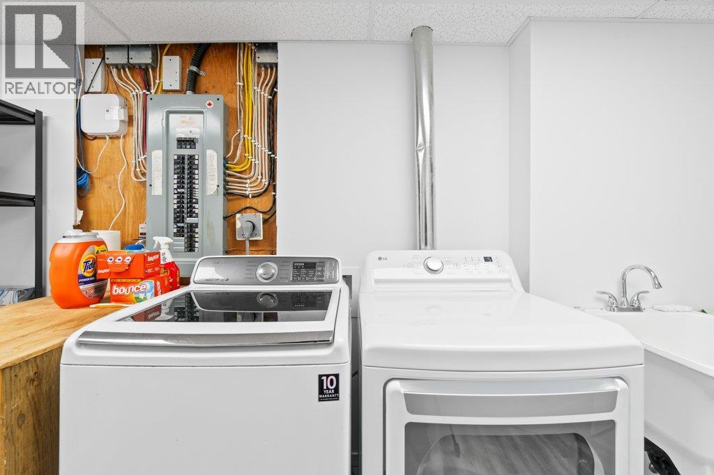 1321 10 Avenue Ne, Salmon Arm, British Columbia  V1E 2V6 - Photo 58 - 10383237