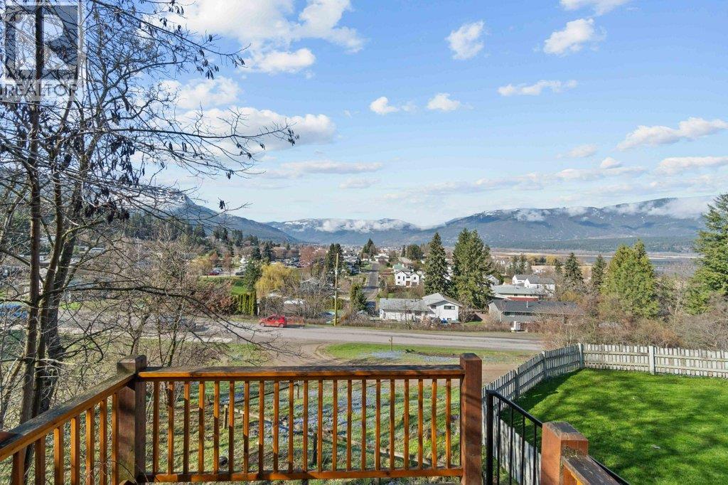 1321 10 Avenue Ne, Salmon Arm, British Columbia  V1E 2V6 - Photo 67 - 10383237