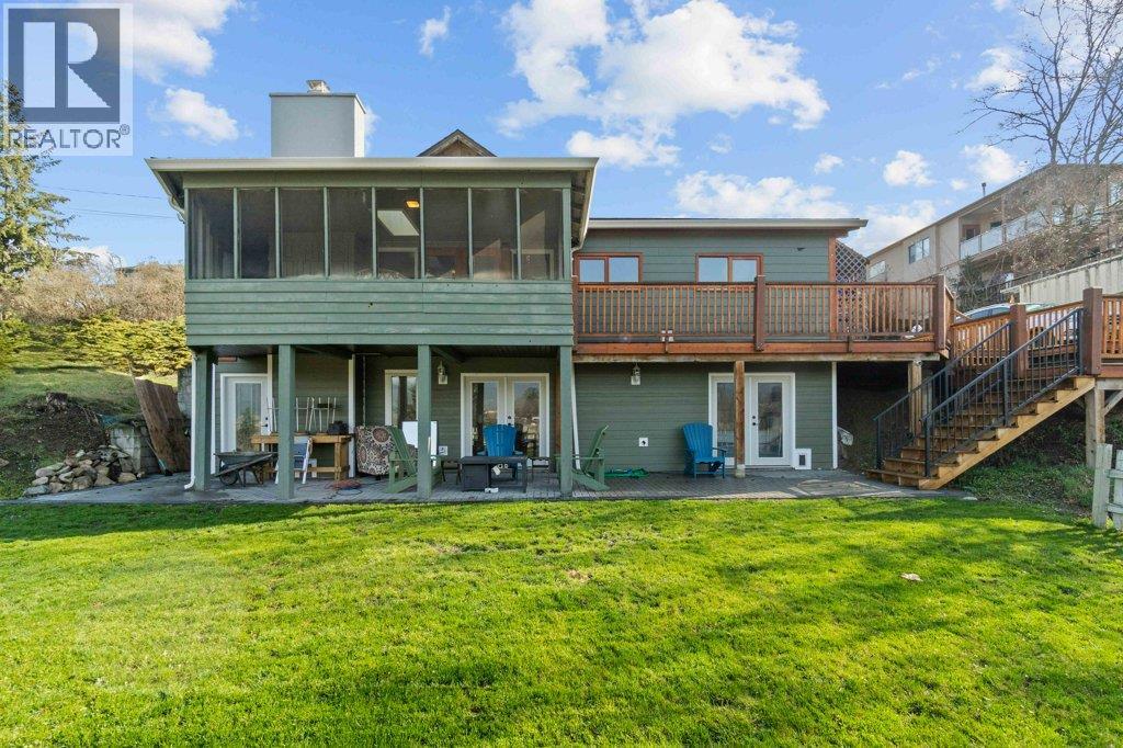 1321 10 Avenue Ne, Salmon Arm, British Columbia  V1E 2V6 - Photo 76 - 10383237