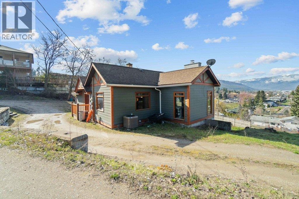 1321 10 Avenue Ne, Salmon Arm, British Columbia  V1E 2V6 - Photo 84 - 10383237