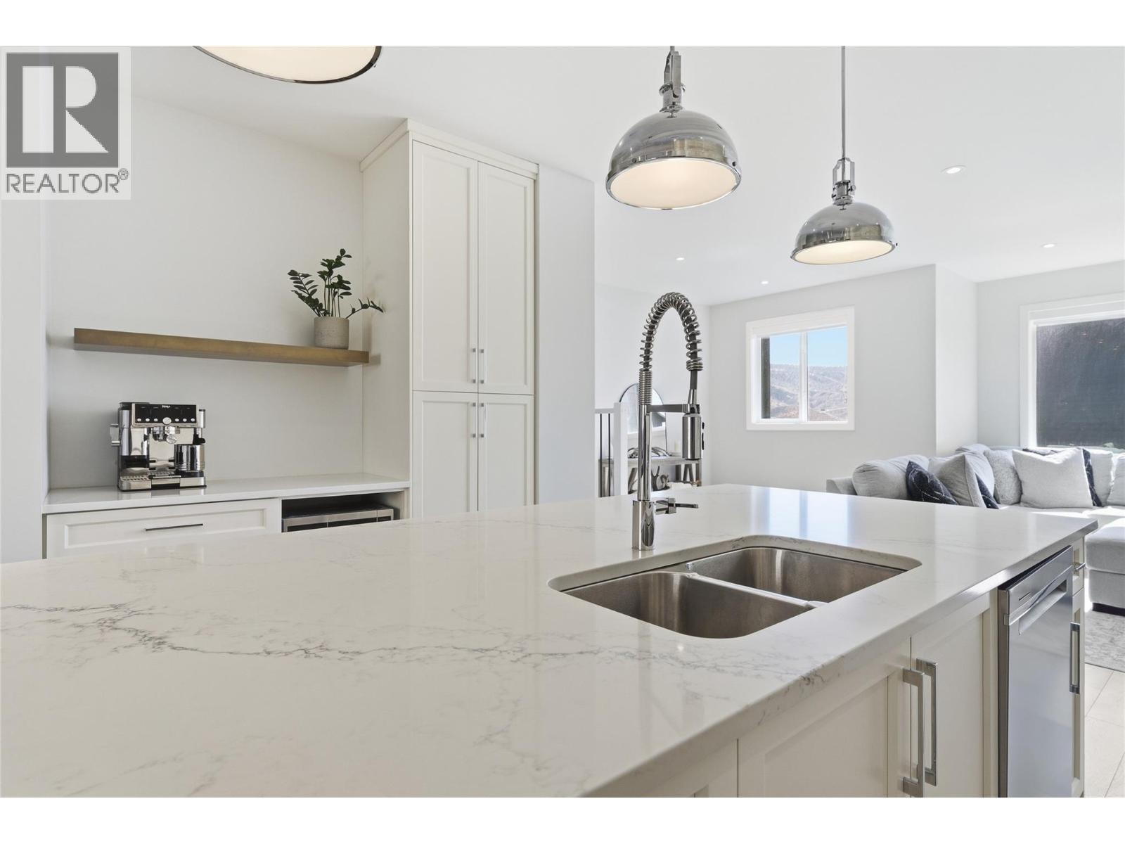 122 River Gate Drive, Kamloops, British Columbia  V2H 0E4 - Photo 23 - 10382204