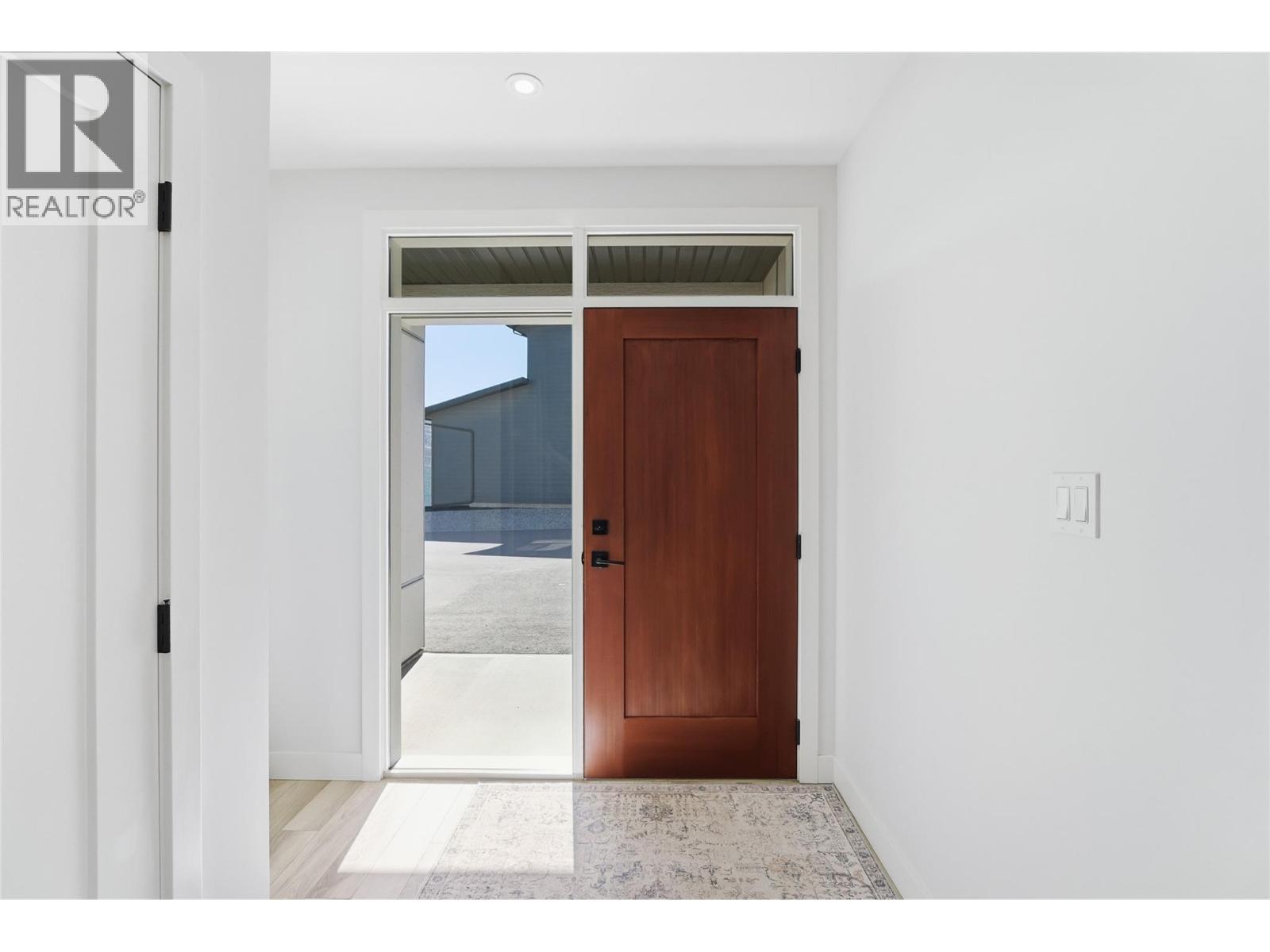 122 River Gate Drive, Kamloops, British Columbia  V2H 0E4 - Photo 5 - 10382204