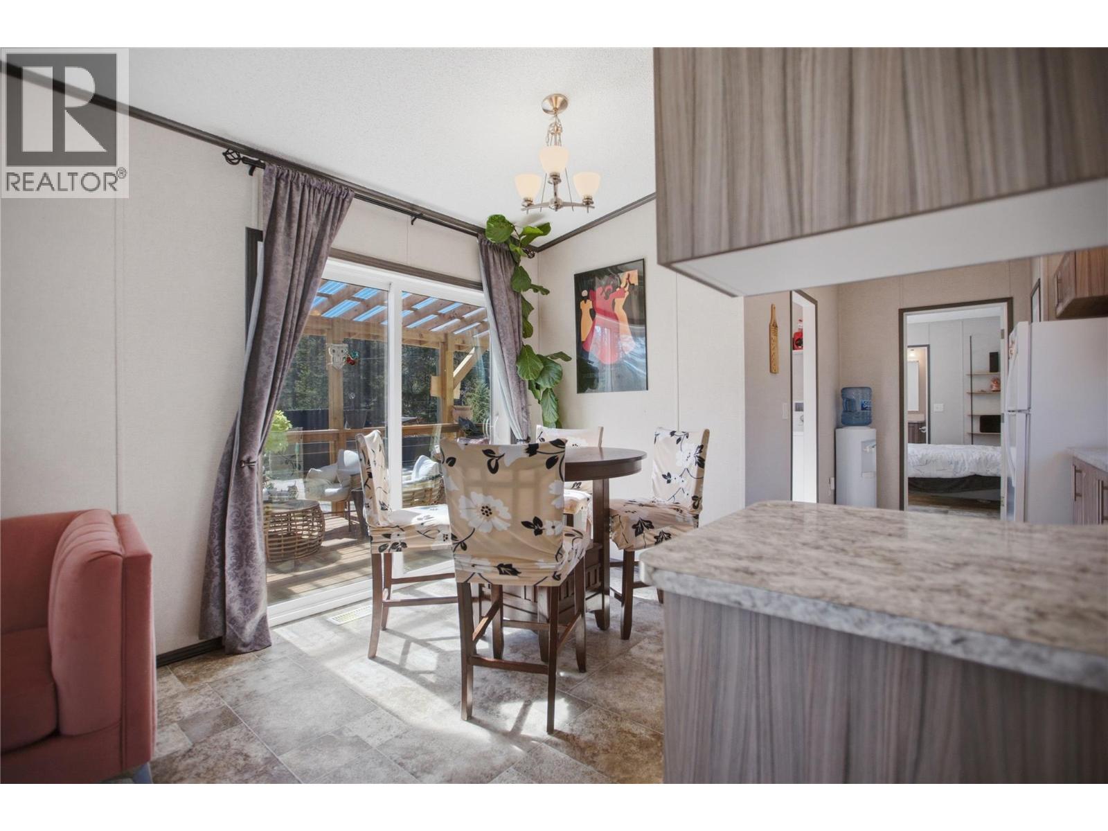 2263 Ojibway Road, Kamloops, British Columbia  V2H 1P1 - Photo 11 - 10383383